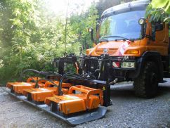 Dreifachplattenverdichter - Dreifachrüttelplatte BPV 3H UNIMOG
